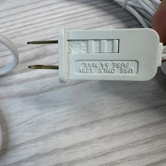 Santa's Workbench Collection Christmas Village Accessories Cord Power Strip Bulb - Picture 5 of 11